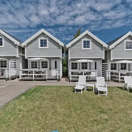 Letniskowe Kajuta ロッジ *