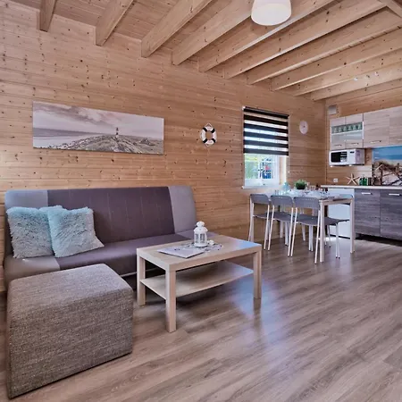 Letniskowe Kajuta 山林小屋
